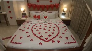 Cómo decorar una habitación romántica para mi novio